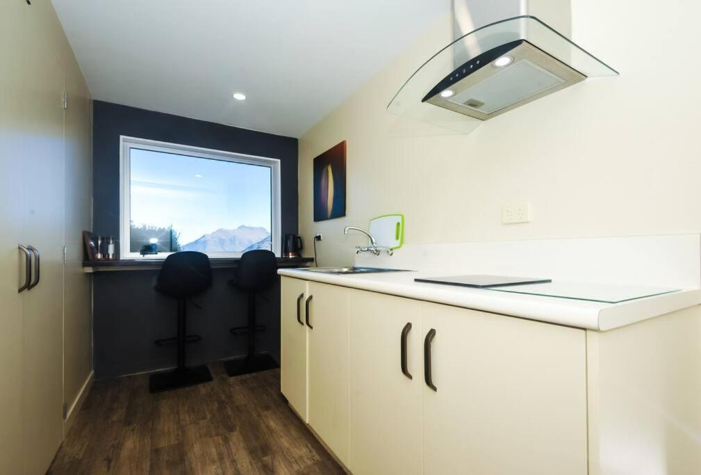 Lovely Apartment- Amazing Lake & Mountain Views Queenstown Buitenkant foto